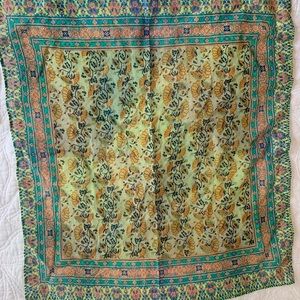 Patterned green scarf